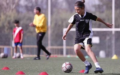 Control orientado en fútbol: la técnica que te da ventaja antes de recibir