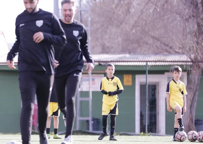 Staff técnico de MR Fútbol Academy durante un entrenamiento
